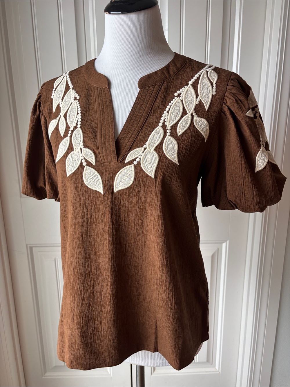 JODIEL Brown Embroidered Leaf Boho Blouse Small NWOT